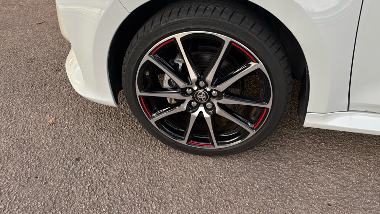 Toyota Yaris 1.5 Hybrid 130 GR Sport 5dr CVT Hybrid Hatchback